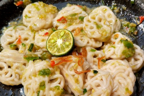 Seblak Cobek Rafael: Kuliner Pedas yang Cocok Buat Nongkrong